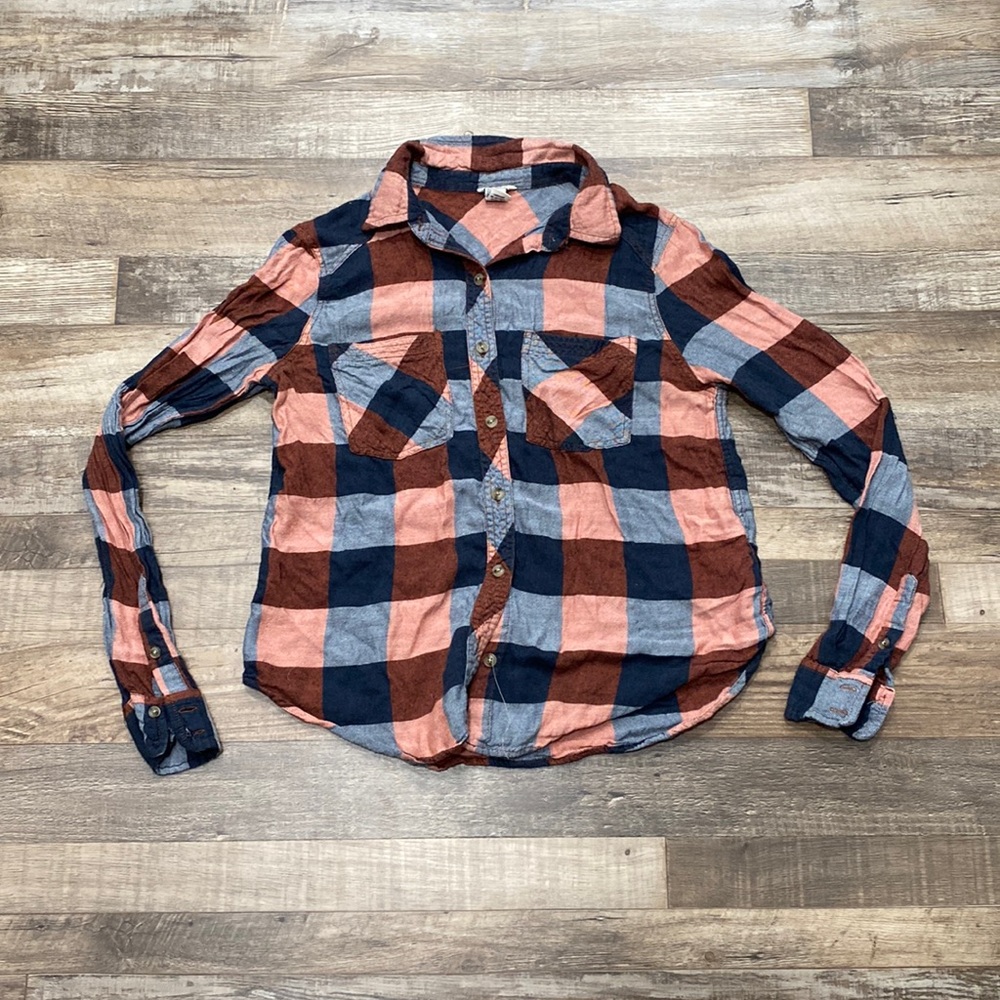 Forever 21 • plaid flannel button down shirt